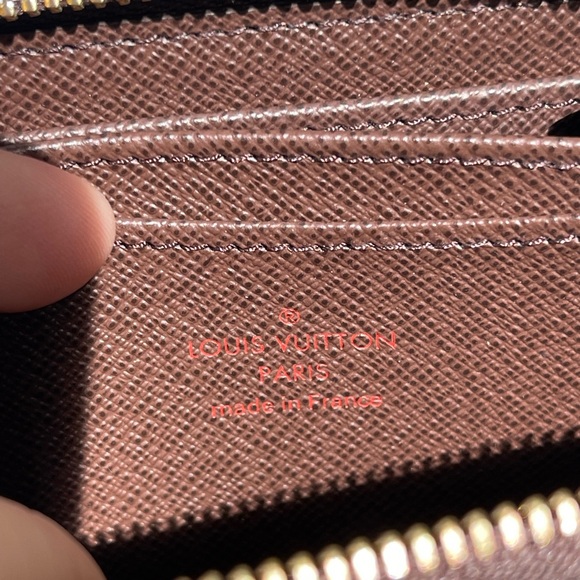 Louis Vuitton Zippy card case - Picture 10 of 10